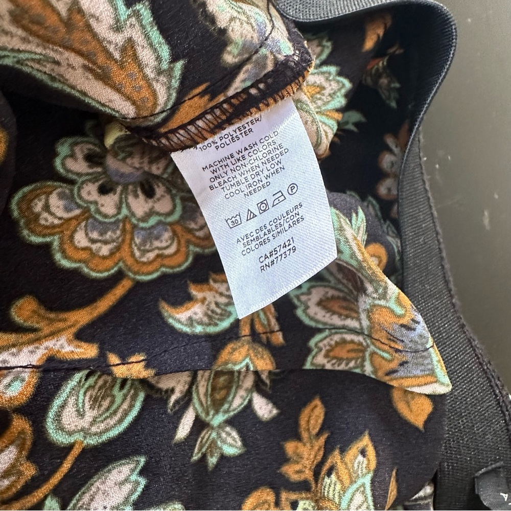 Ann Taylor floral skirt - Picture 4 of 5